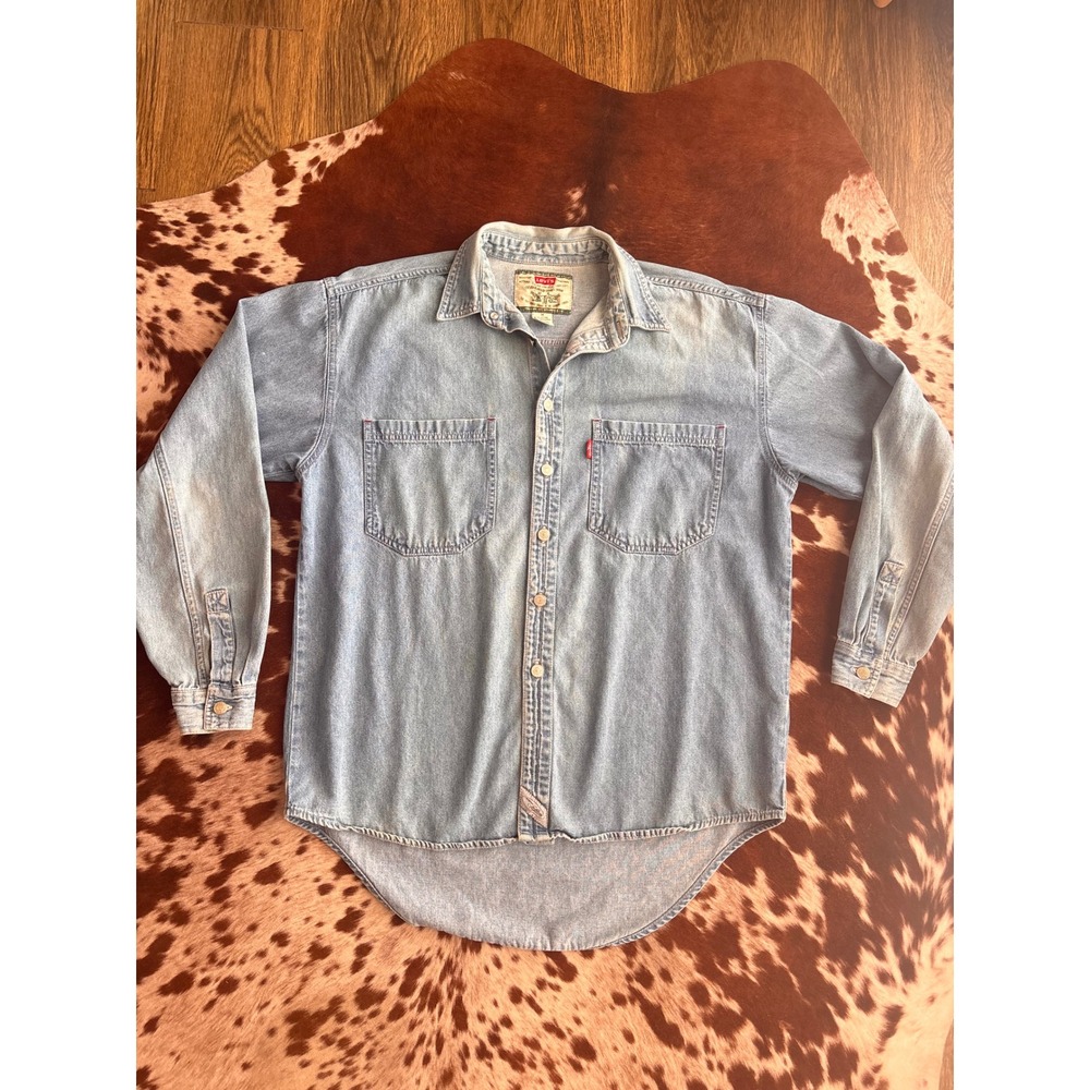 Vintage Levis Denim Button Down Shirt Light Wash Long Sleeve Unisex Medium